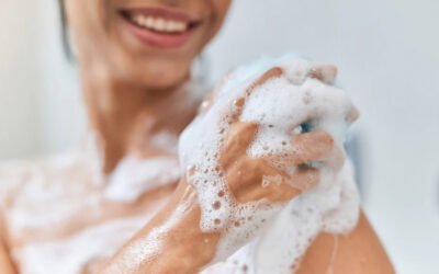 Clean Beauty Essentials: The Everyday Guide to Naturally Radiant Hair and Skin